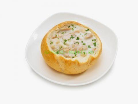 Жульен с грибами и курицей на французской булочке Жульен с грибами и курицей на французской булочке