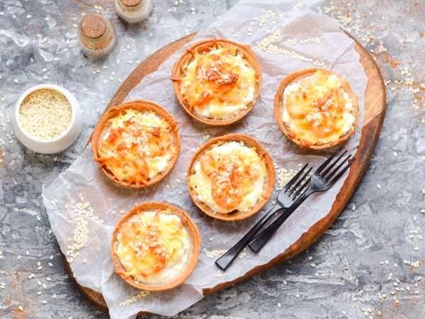 Тарталетка запеченная с курицей и сыром