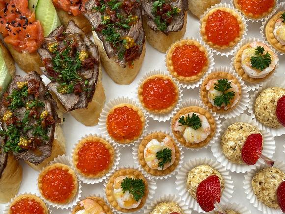 Классический фуршетный сет на 16-20 персон в Ярославле